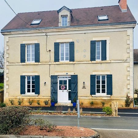 Bed and Breakfast Ancien Relais De Poste The Old Post Office Saint-Martial-d'Albarede Exterior foto